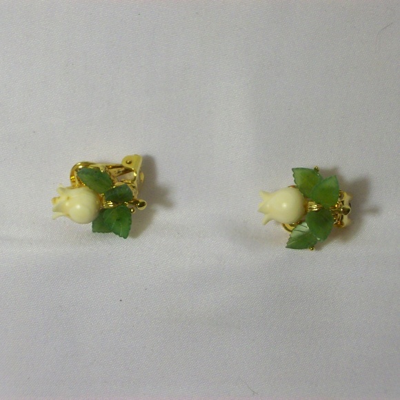 Swoboda Jewelry - Swoboda Jade Rose Bud Clip On Earrings